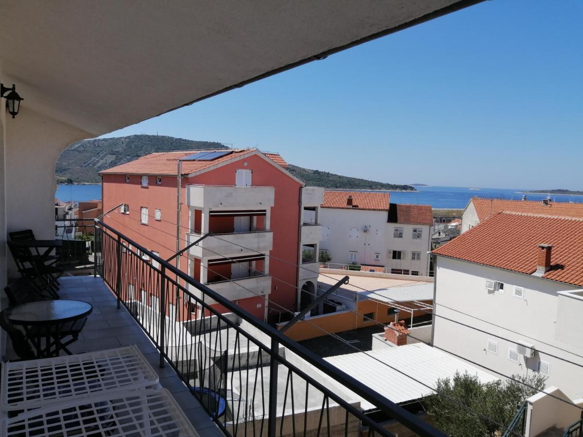Goga Apartments Primošten Екстериор снимка