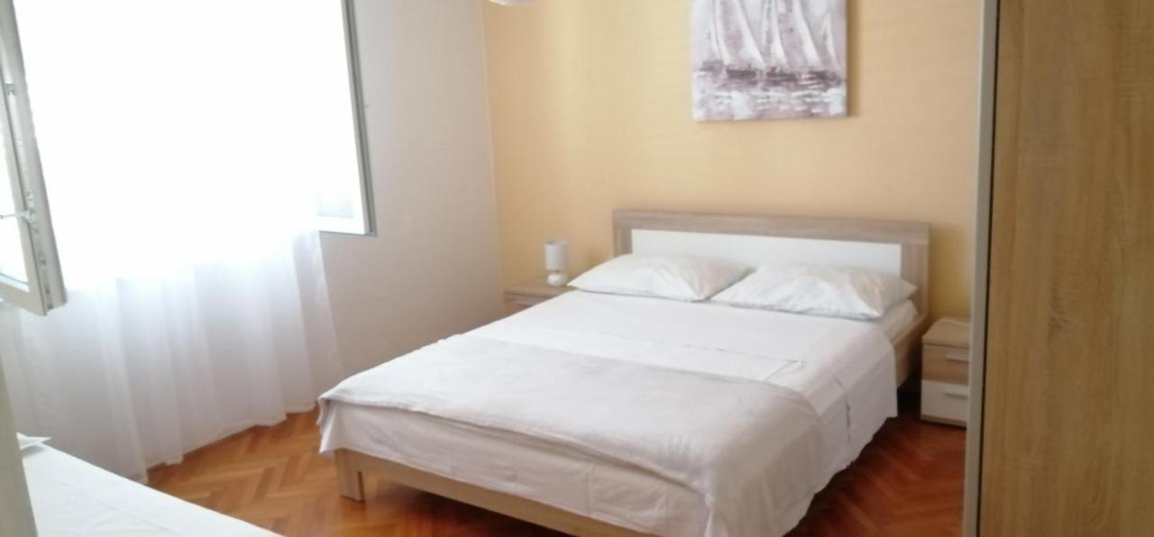 Goga Apartments Primošten Екстериор снимка
