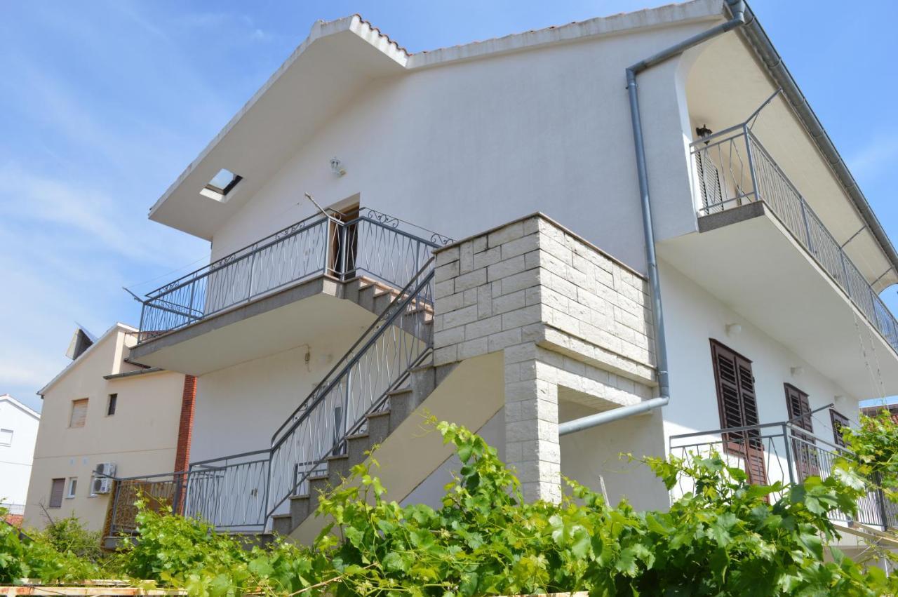 Goga Apartments Primošten Екстериор снимка