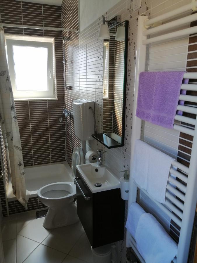 Goga Apartments Primošten Екстериор снимка